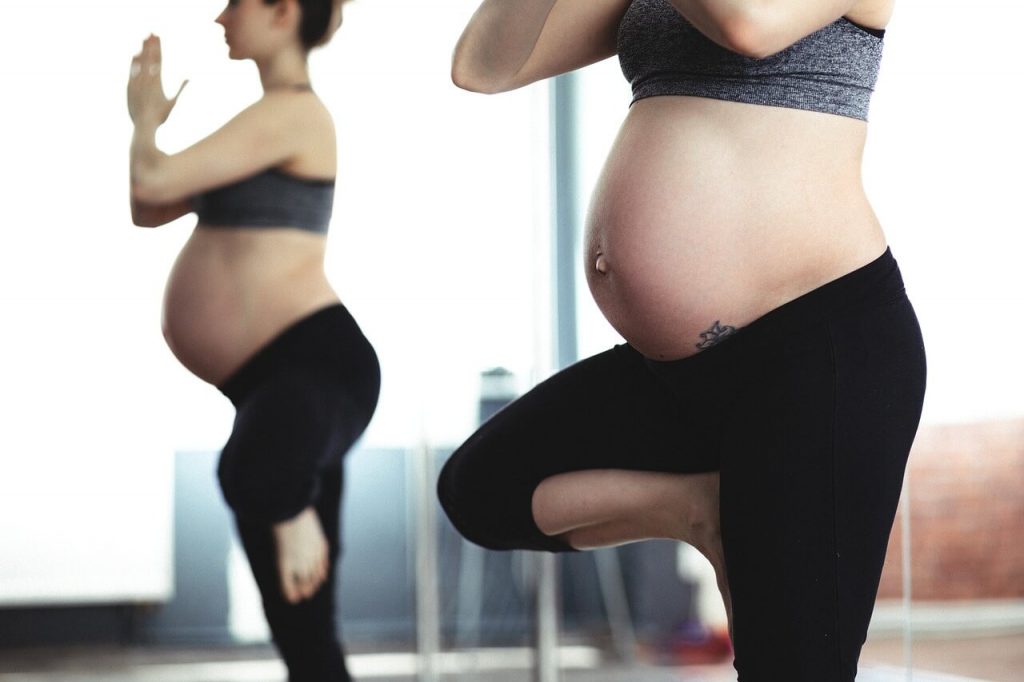 pregnant women doing workout