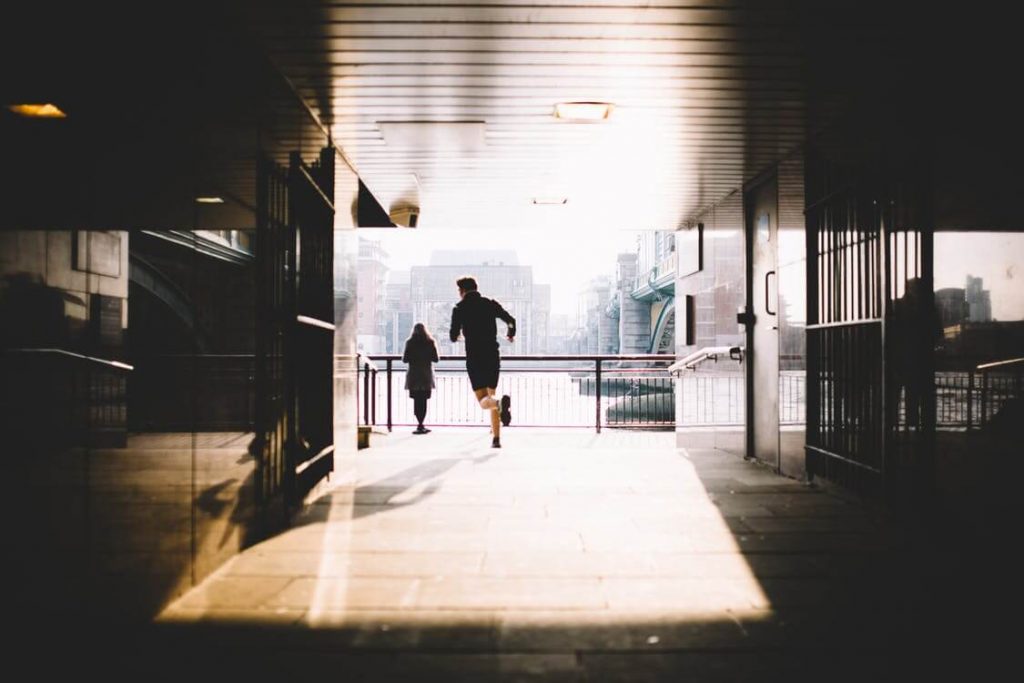 corriendo en ciudad