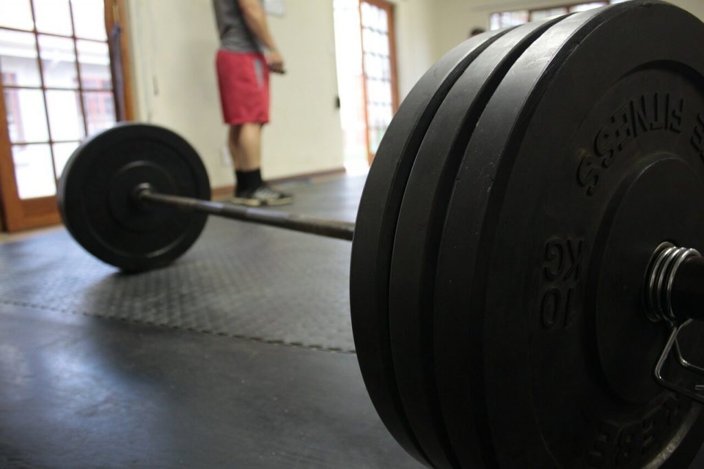 weight lifting barbell