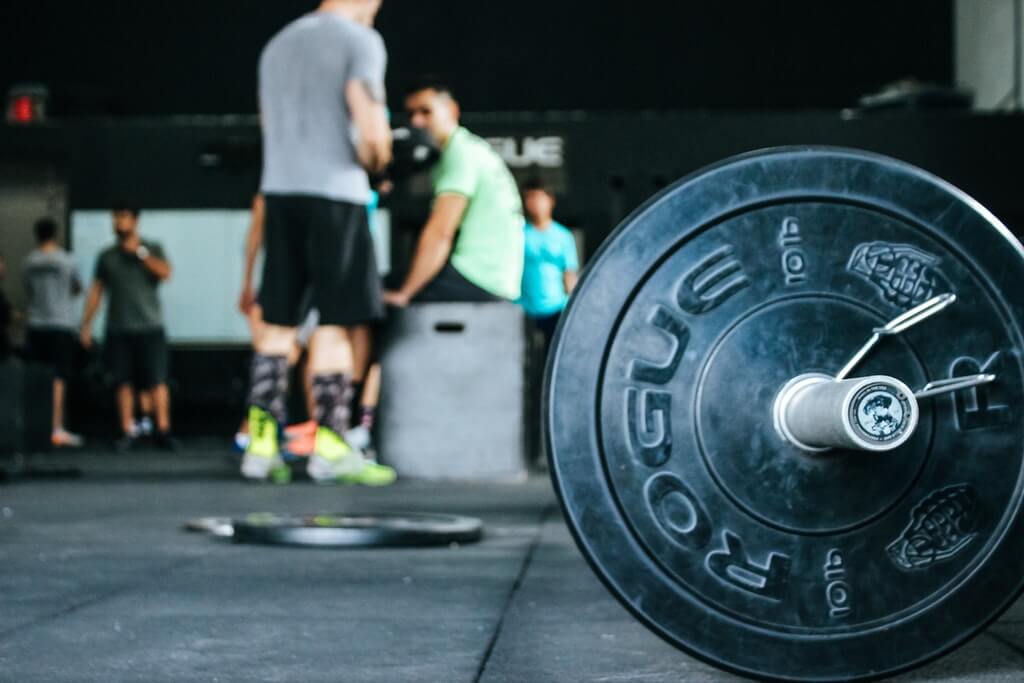 Crossfit Garage Gym 13 Equipment Essentials For Home Gym