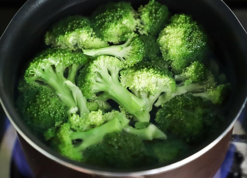 bowl of sliced broccoli